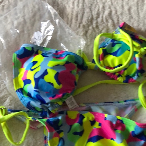 Brand new sexy bikini - Picture 7 of 7